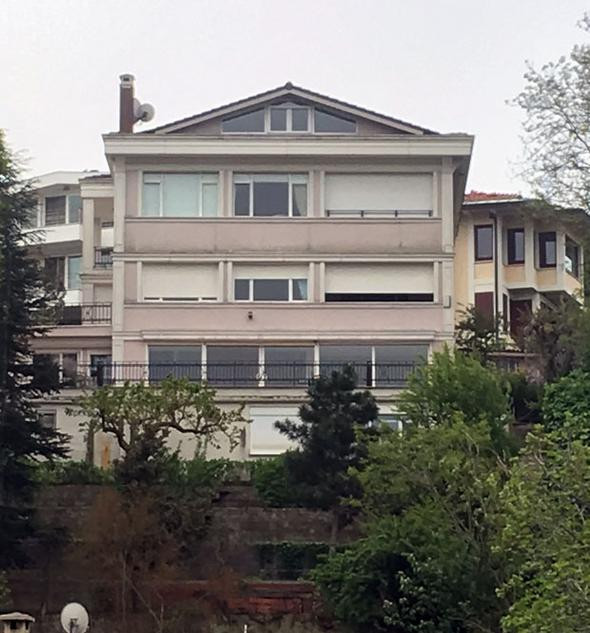 Mustafa Ceceli'den boşanan Sinem Ceceli evini satışa çıkardı bu detay gözden kaçmadı - Resim: 1