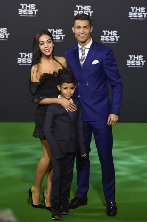 Ronaldo’nun sevgilisi beş aylık hamile iddiası - Resim: 1