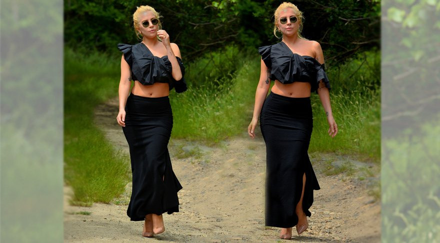 Doğa yürüyüşü yapan Lady Gaga'nın stili alay konusu oldu - Resim: 1