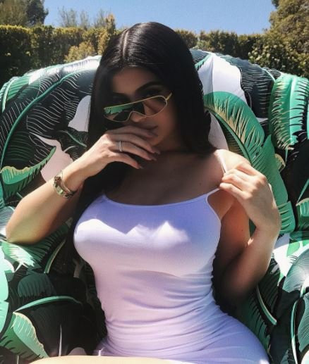 Kylie Jenner bu sefer de gözlükler için cesur pozlar verdi - Resim: 4