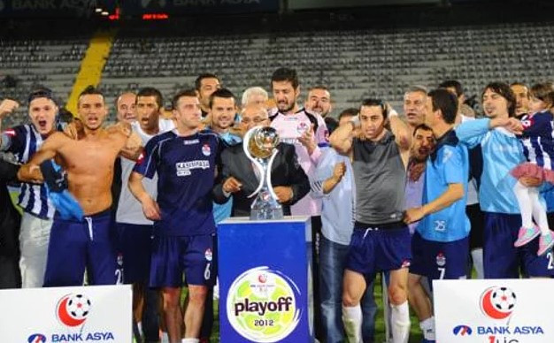 Oynadığı takımı Süper Lig'e çıkarıp 1. lig efsanesi olan Murat Akın - Resim: 4