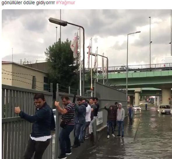 Sosyal medyada birbirinden komik yağmur fotoğrafları ve mesajları - Resim: 2