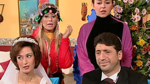 Ruhsar dizisinin Reyhan Saftirik'i Ebru Karanfilci şimdi ne yapıyor? - Resim: 1