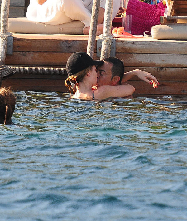 Serdar Ortaç'a Chloe'dan denizde hayat öpücüğü - Resim: 4