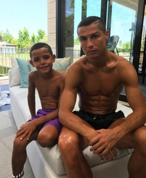 Ronaldo ikiz bebekleriyle tatilde - Resim: 3
