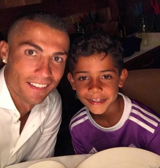 Ronaldo ikiz bebekleriyle tatilde - Resim: 4