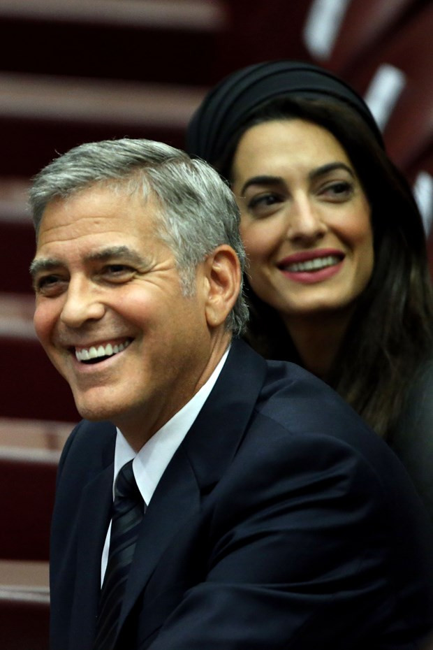George Clooney ilk kez ikiz bebekleriyle görüntülendi - Resim: 2