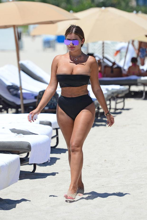 Rus Kim Kardashian Anastasia, sahile indi - Resim: 2