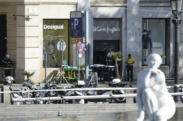 Barcelona'daki saldırılardan dehşet kareleri - Resim: 3