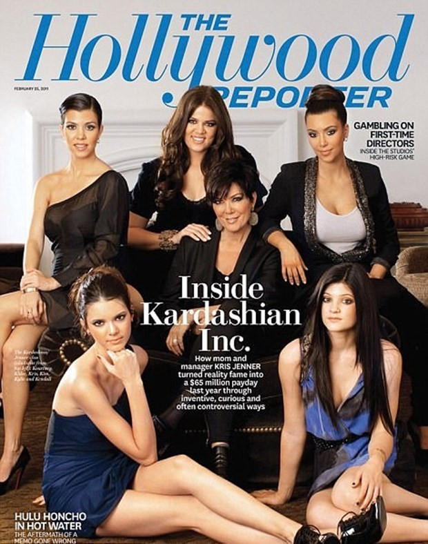 Kardashianlar 10’uncu yıllarını iç çamaşırlı kapakla kutladı - Resim: 4
