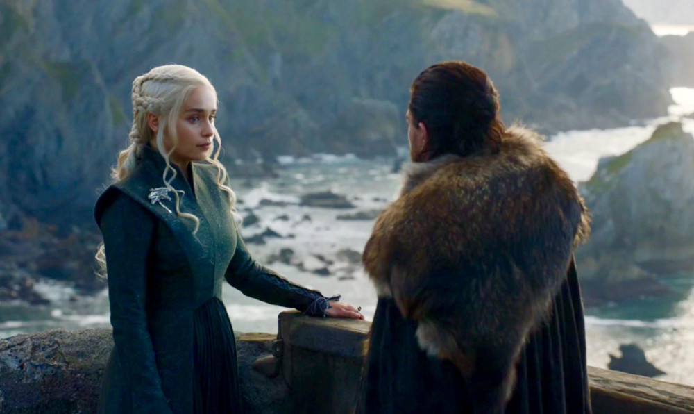Daenerys Targaryen ile Jon Snow'un öpüşme pozu olay oldu! - Resim: 3