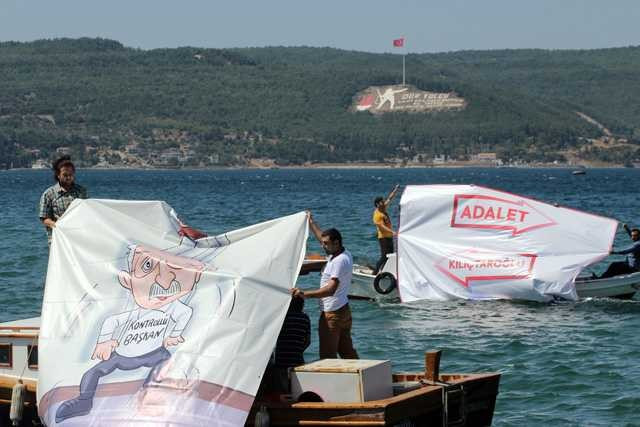AKP'lilerden Kılıçdaroğlu pankartlı tepki - Resim: 2