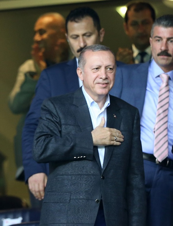 Erdoğan, Fenerbahçe Strum Graz maçını izledi - Resim: 3