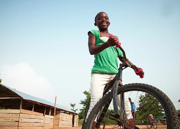 Rihanna, Malavili kızlara eğitim ve bisiklet sağlamak için proje başlattı - Resim: 4