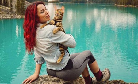 Kedisiyle dünyayı gezen Kanadalı gezgin Instagramın yeni fenomeni - Resim: 1