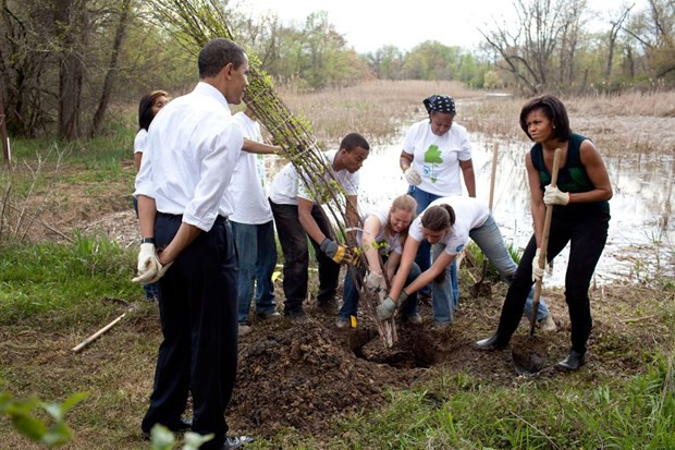 Obama çifti photoshop kurbanı oldu - Resim: 2