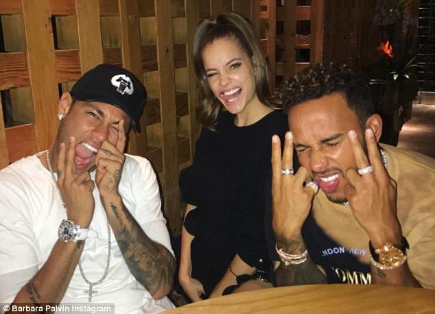 Neymar, Serenay Sarıkaya'nın kankası ile aşk mı yaşıyor? - Resim: 1