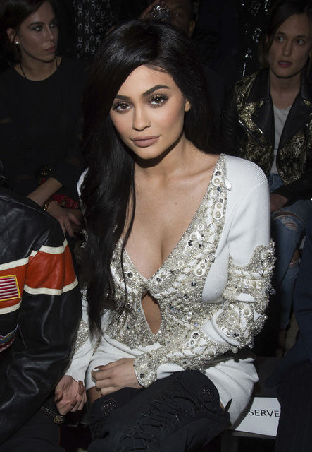 Kylie Jenner, Kim Kardashian'ın çocuğunu mu taşıyor? - Resim: 2