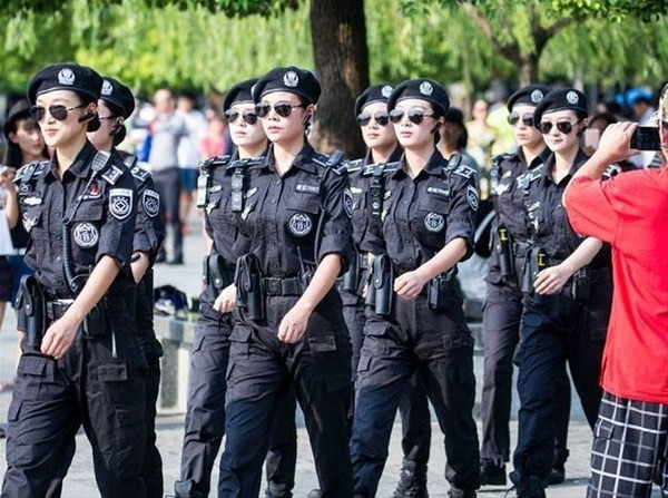 Çin'in çevik kadın askerleri - Resim: 1