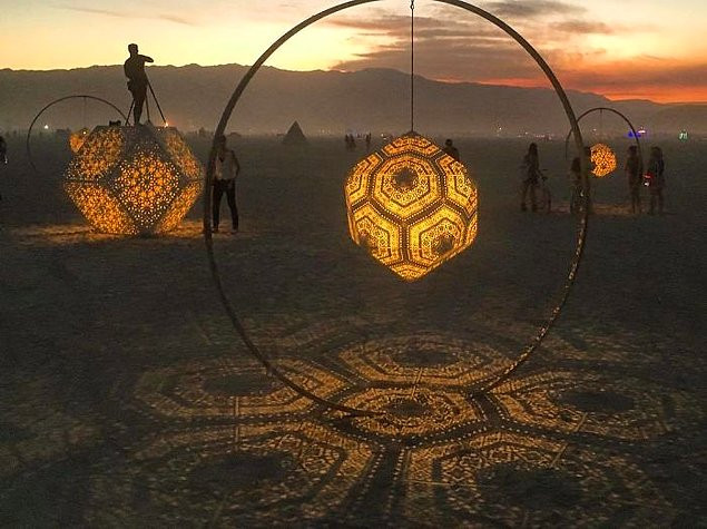 Dünyanın en çılgın festivali Burning Man'den 10 kare - Resim: 3