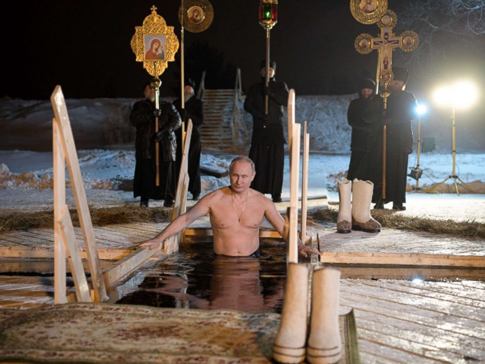 Rus lider Putin buz gibi suda vaftiz oldu - Resim: 1