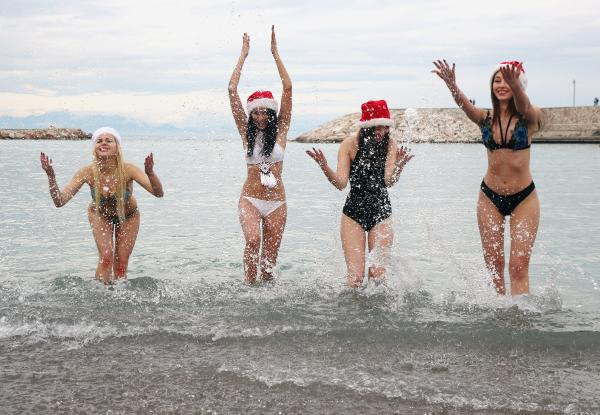 Rus güzeller Antalya plajlarını şenlendirdi - Resim: 1