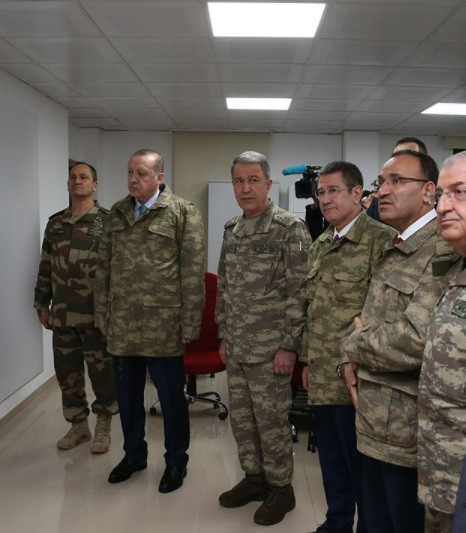 Erdoğan askeri kamuflaj giydi: Sosyal medyada olay oldu - Resim: 3