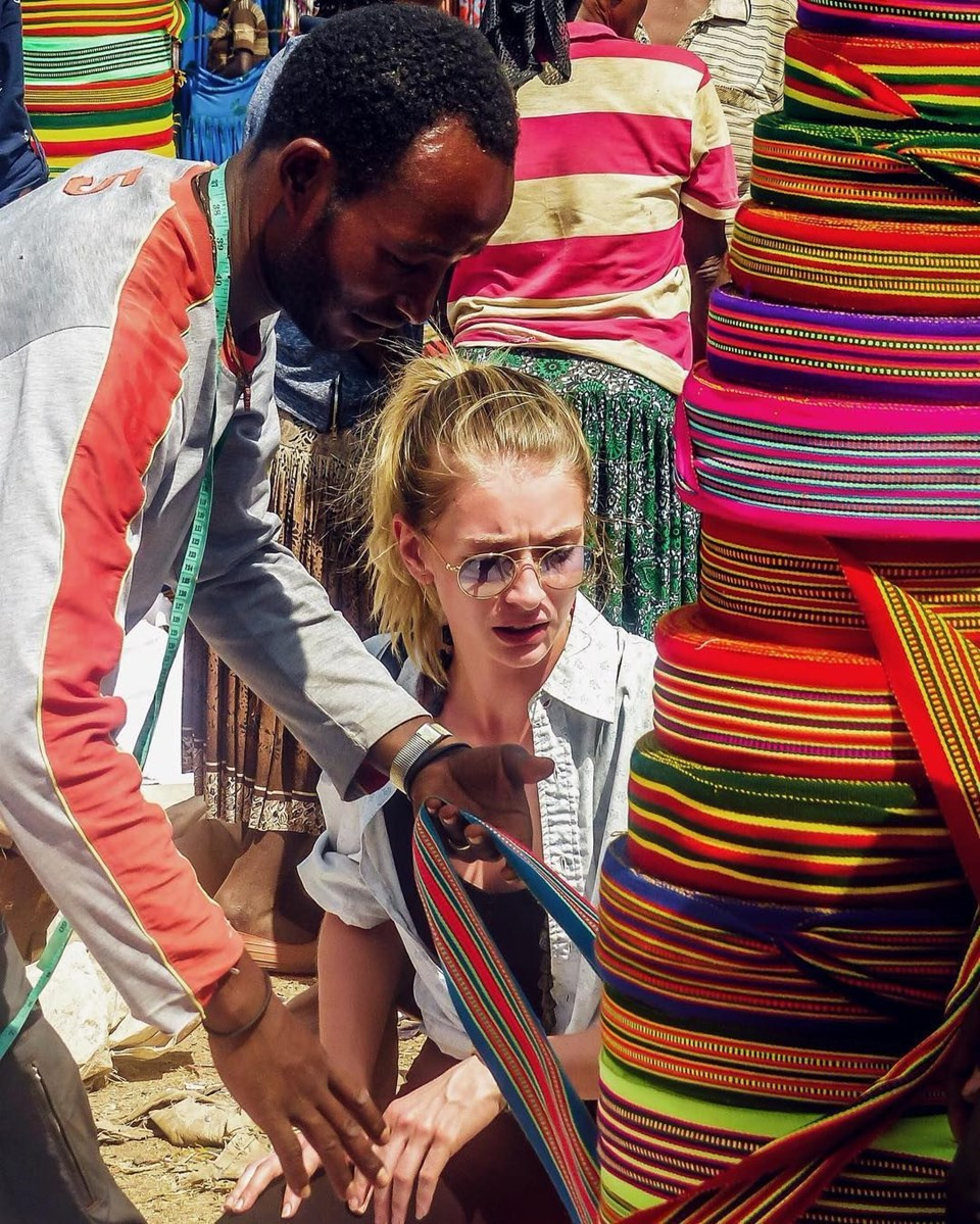 Yasemin Allen'ın Etiyopya tatilinden ilginç fotoğraflar - Resim: 2