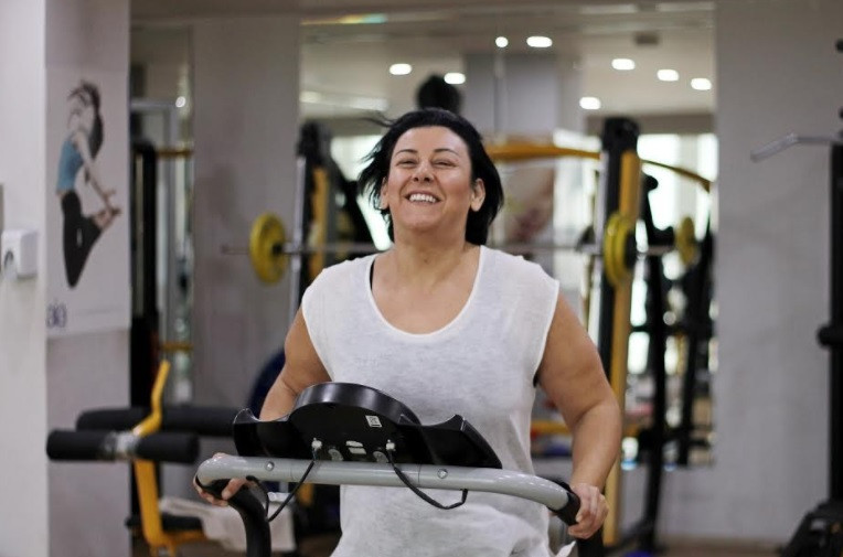 Yeni Gelin'in Türkmen Halası Esin Gündoğdu 60 kilo verdi değişimi inanılmaz - Resim: 4