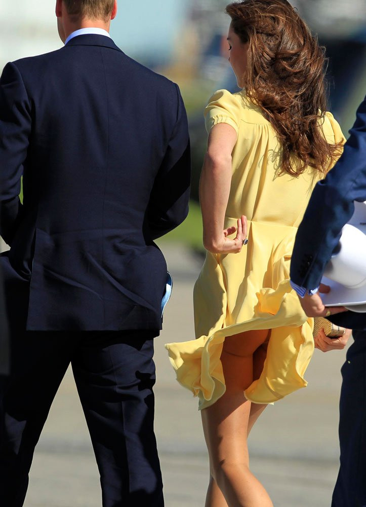 Kate Middleton sürekli rüzgarın azizliğine uğruyor eteği havalanıyor! - Resim: 4