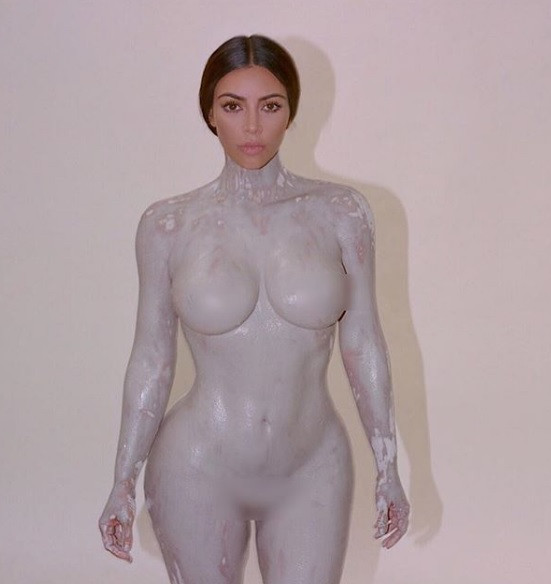 Kim Kardashian erkekler için özel olarak hazırladığı makyaj malzemelerini tanıttı! - Resim: 2