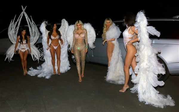 Cadılar Bayramı partisine Kardashianlar damga vurdu - Resim: 2