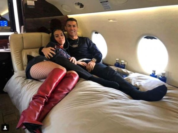 Cristiano Ronaldo'dan aşk paylaşımları - Resim: 1