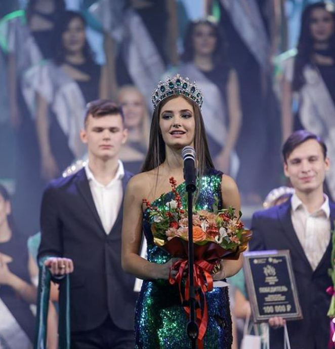 Rusya'nın en güzel öğrencisi Alina Zareynik oldu - Resim: 2
