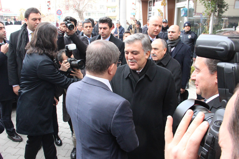 Ahmet Davutoğlu Abdullah Gül ve Ali Babacan cenazede bir araya geldi - Resim: 3