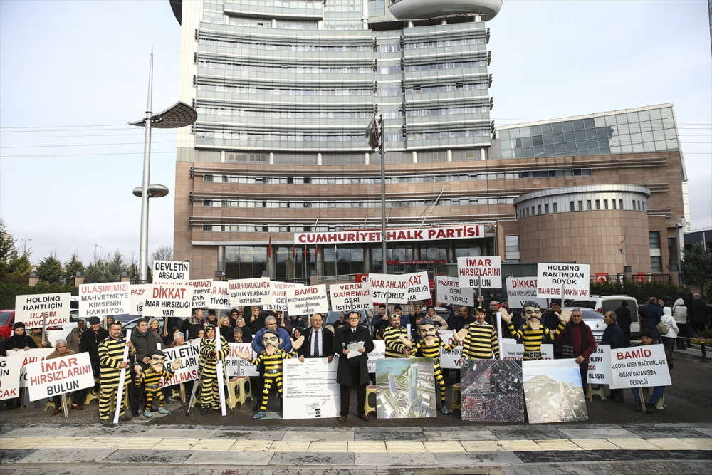 CHP Genel Merkezi önünde Daltonlar eylemi - Resim: 2