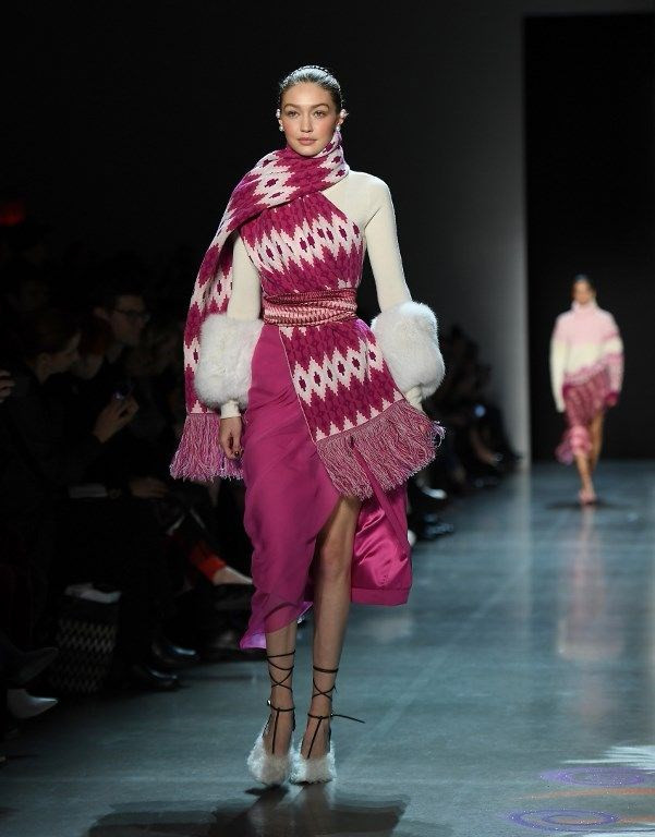 New York Moda Haftası’nda Gigi Hadid ve Bella Hadid rüzgarı - Resim: 1