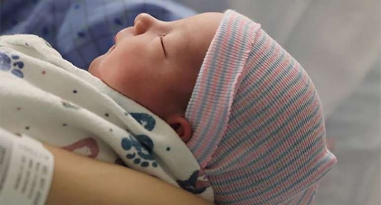 Sosyal medyanın en genç fenomeni: Yeni doğan bebek 4 günde 147 bin takipçiye ulaştı - Resim: 2