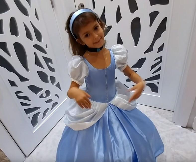 İşte Türkiye'nin en çok izlenen YouTuber çocuğu: Prenses Elif - Resim: 2