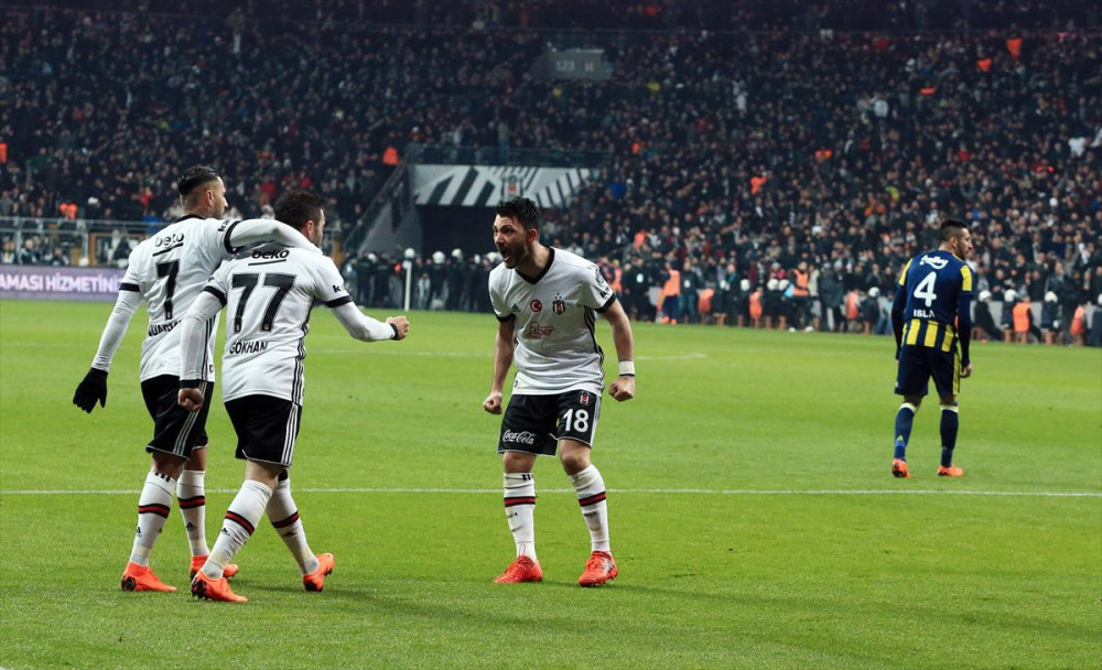 Beşiktaş'ın stadında Fenerbahçelileri kızdıran şarkı - Resim: 4