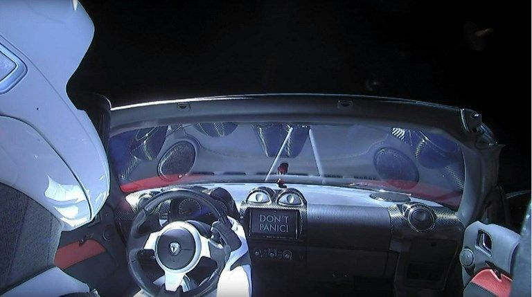 Elon Musk sözünü tuttu! Tesla otomobil uzayda - Resim: 4