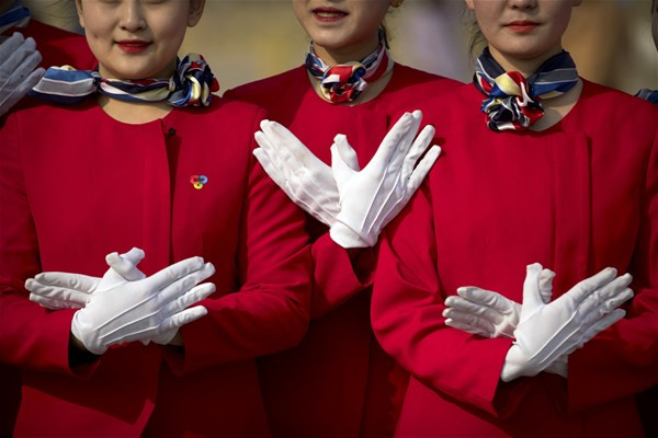 Çin'in güzel hosteslerinden renkli görüntüler - Resim: 2