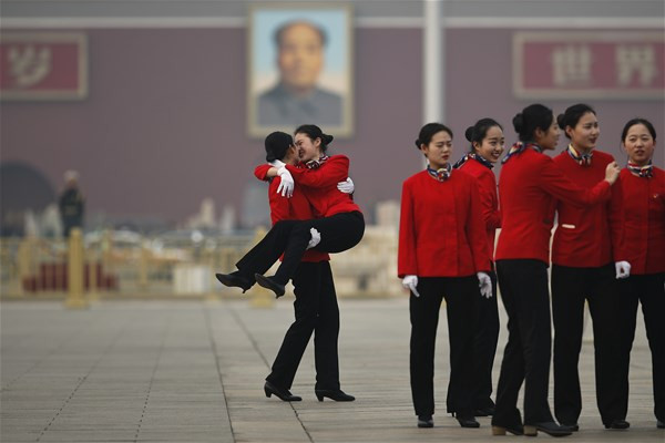 Çin'in güzel hosteslerinden renkli görüntüler - Resim: 3