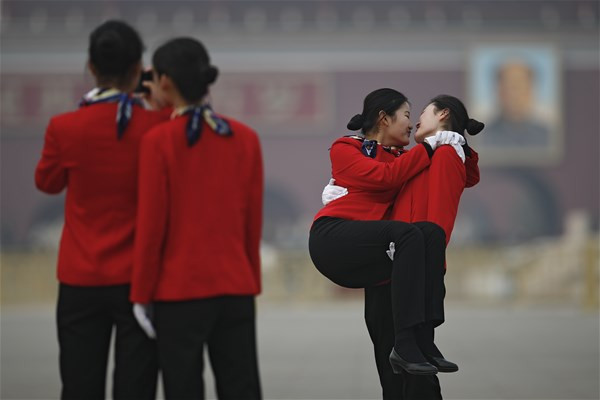 Çin'in güzel hosteslerinden renkli görüntüler - Resim: 4
