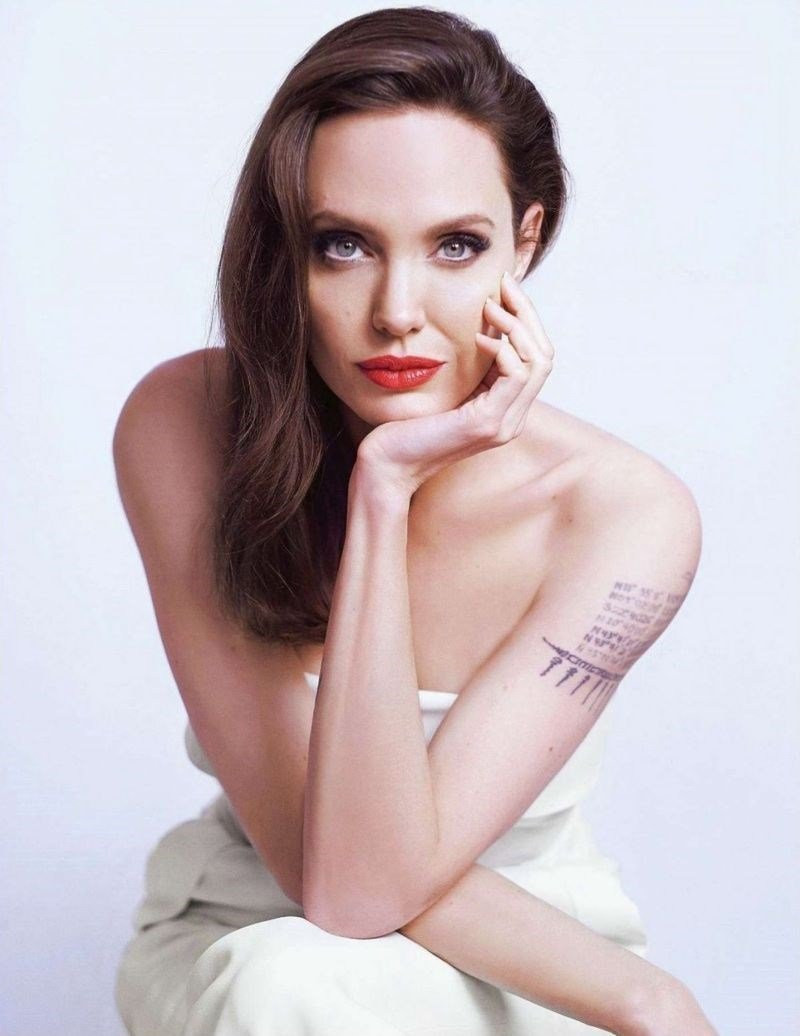 Angelina Jolie’nin dövmeleri başrolde - Resim: 1