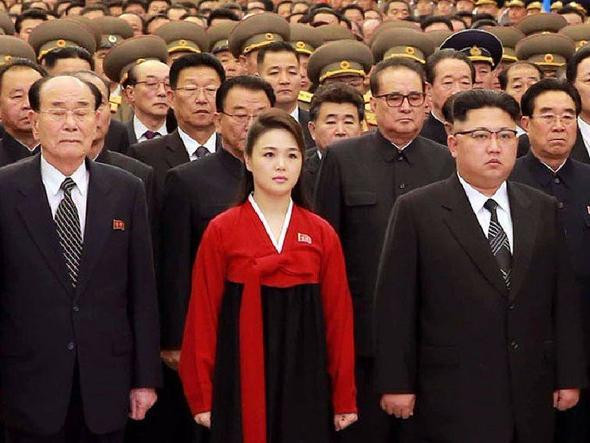 Kim Jong-un'un eşi Ri Sol-ju, Dünyanın en gizemli First Lady'si - Resim: 3
