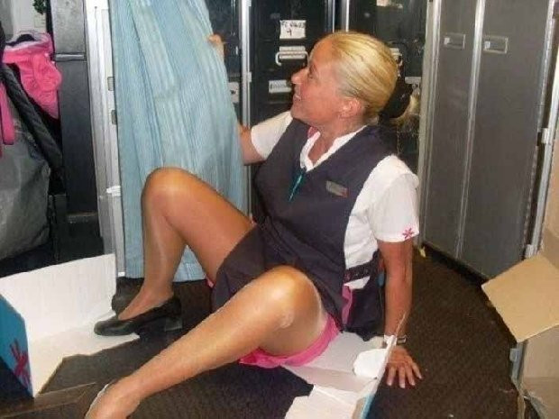 Uçak yolcuları indikten sonra hostesler nasıl çılgınlıklar yapıyor? - Resim: 4