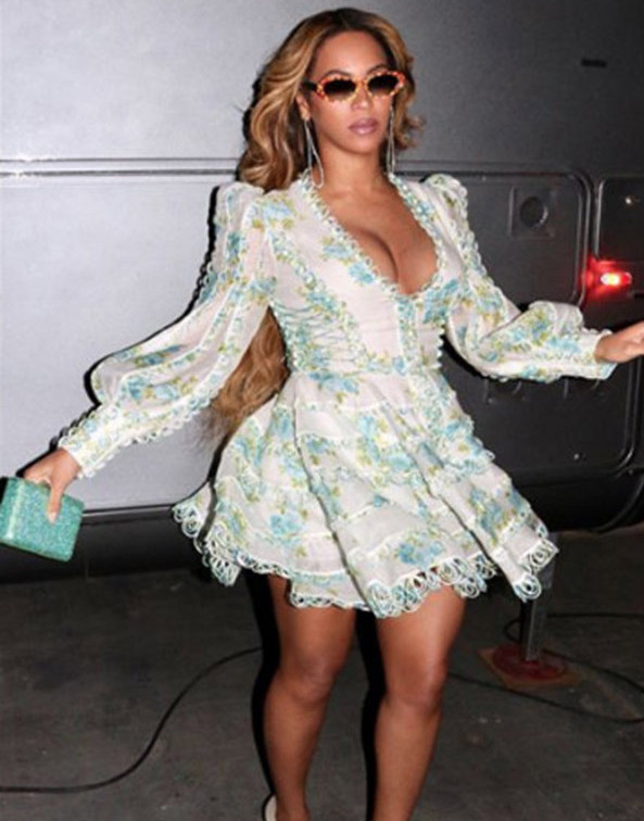 Beyonce dekolteli cesur elbisesiyle ilgi odağı oldu - Resim: 4