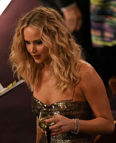 Oscar'ın olay kadını Jennifer Lawrence ortalığı fena karıştırdı - Resim: 4