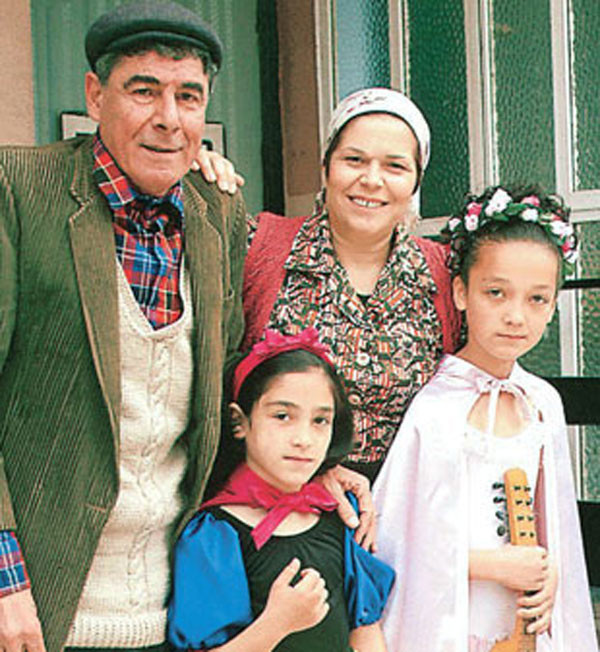 Ercan Yazgan'ın eşi ve kızları kim? - Resim: 3